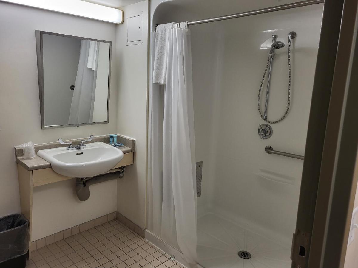 Residence & Conference Centre - Windsor Luaran gambar